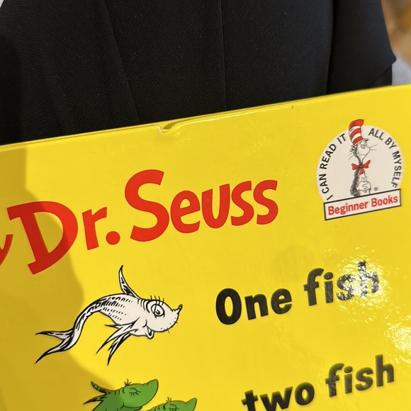 Book: Dr Seuss One Fish Two Fish Red Fish Blue Fish - Picture 5 of 5